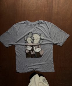UNIQLO OFFICIAL TEE