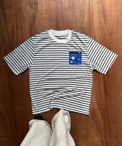 UNIQLO OFFICIAL TEE