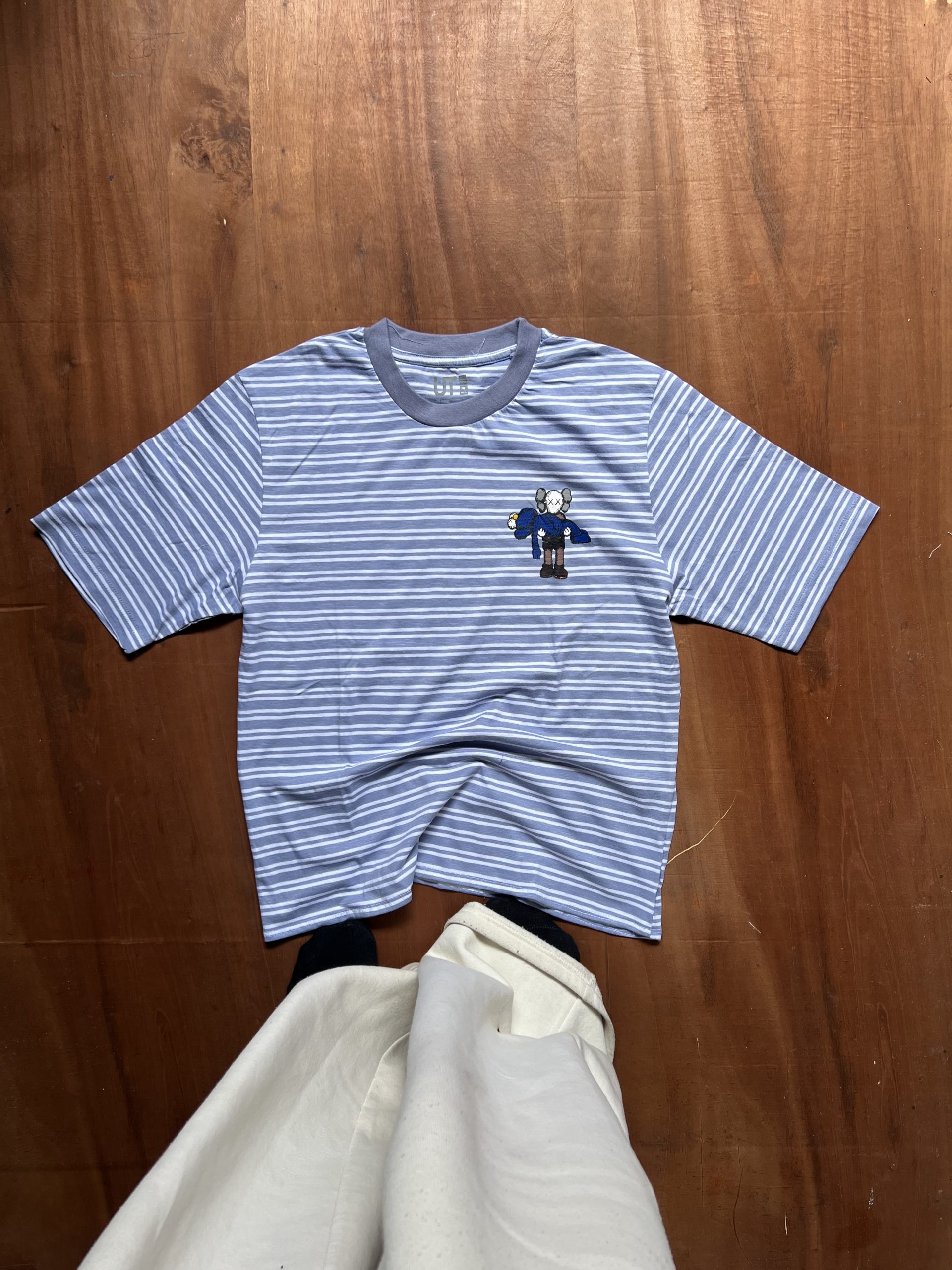 UNIQLO OFFICIAL TEE